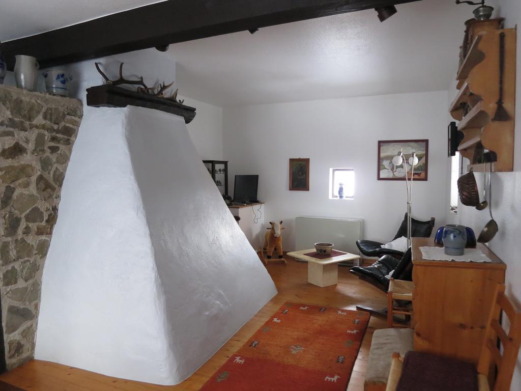 Ferienwohnungen Haus Hinneres Schalkenmehren Habitación foto